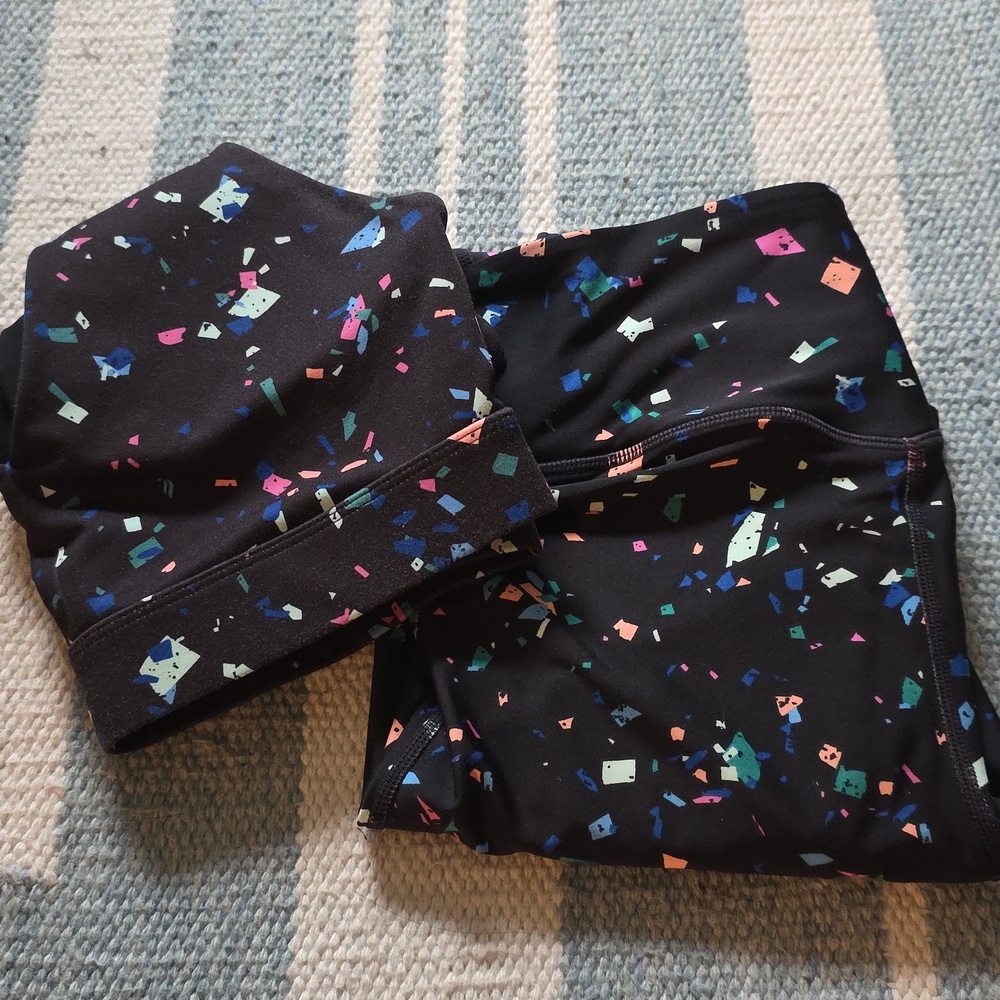 Fabletics Black Sports Bra and Leggings Set